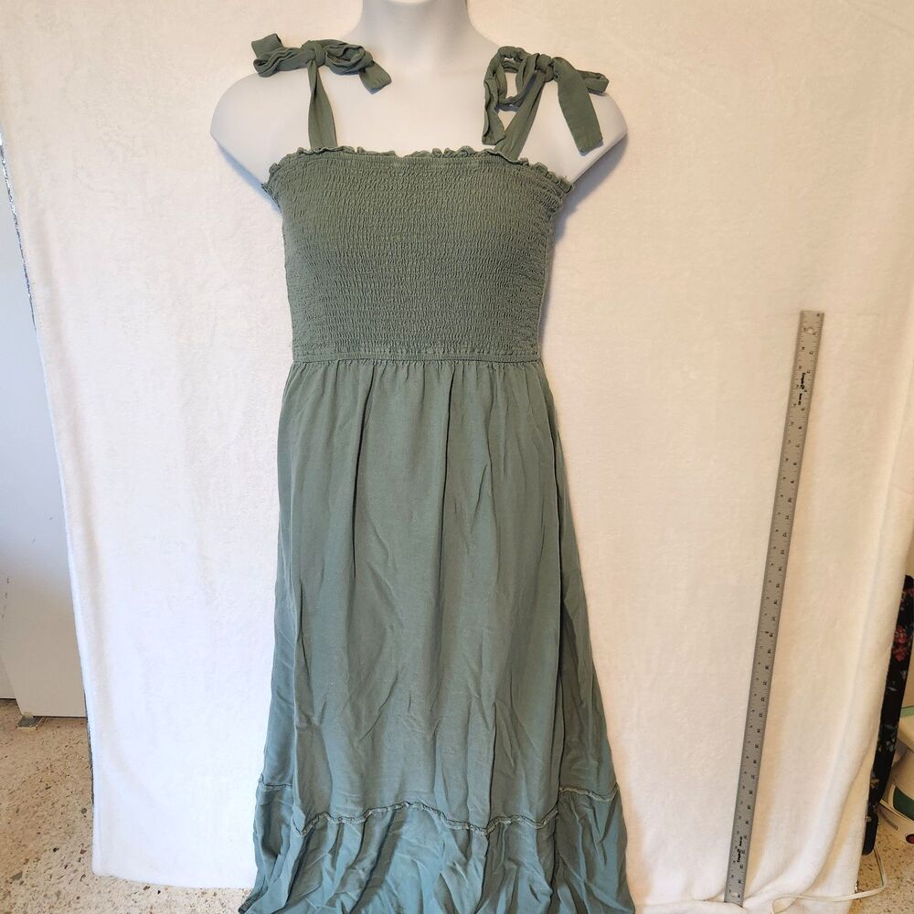 Zesica Women's Sz L Sage Green Smocked Top Tiered Maxi Sun Dress w/ Tie Straps